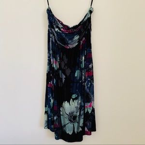 Women’s strapless floral dress